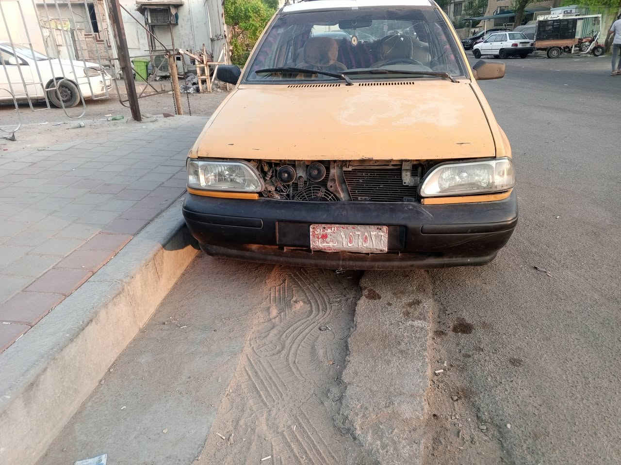 سايبا 12 للبيع مطلوبه غرامه 800 الف ابيع صافي 12 ورقه الغرامه علا المشتري تحويل مباشر مكينه جديده كير جديد سياره حلوه جاهزة مكان السياره بغداد العامريه رقم هاتف ***********
