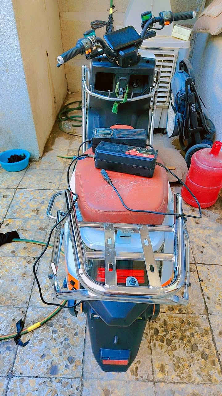 للبيع سعر مناسب بلنسبة الخواتهة نقصهة تاير الخلفي بي بنجر وبطاريات يرادلهن تبديل لان متروكة جانت السعر خاص او اتصل ع الرقم ***********
