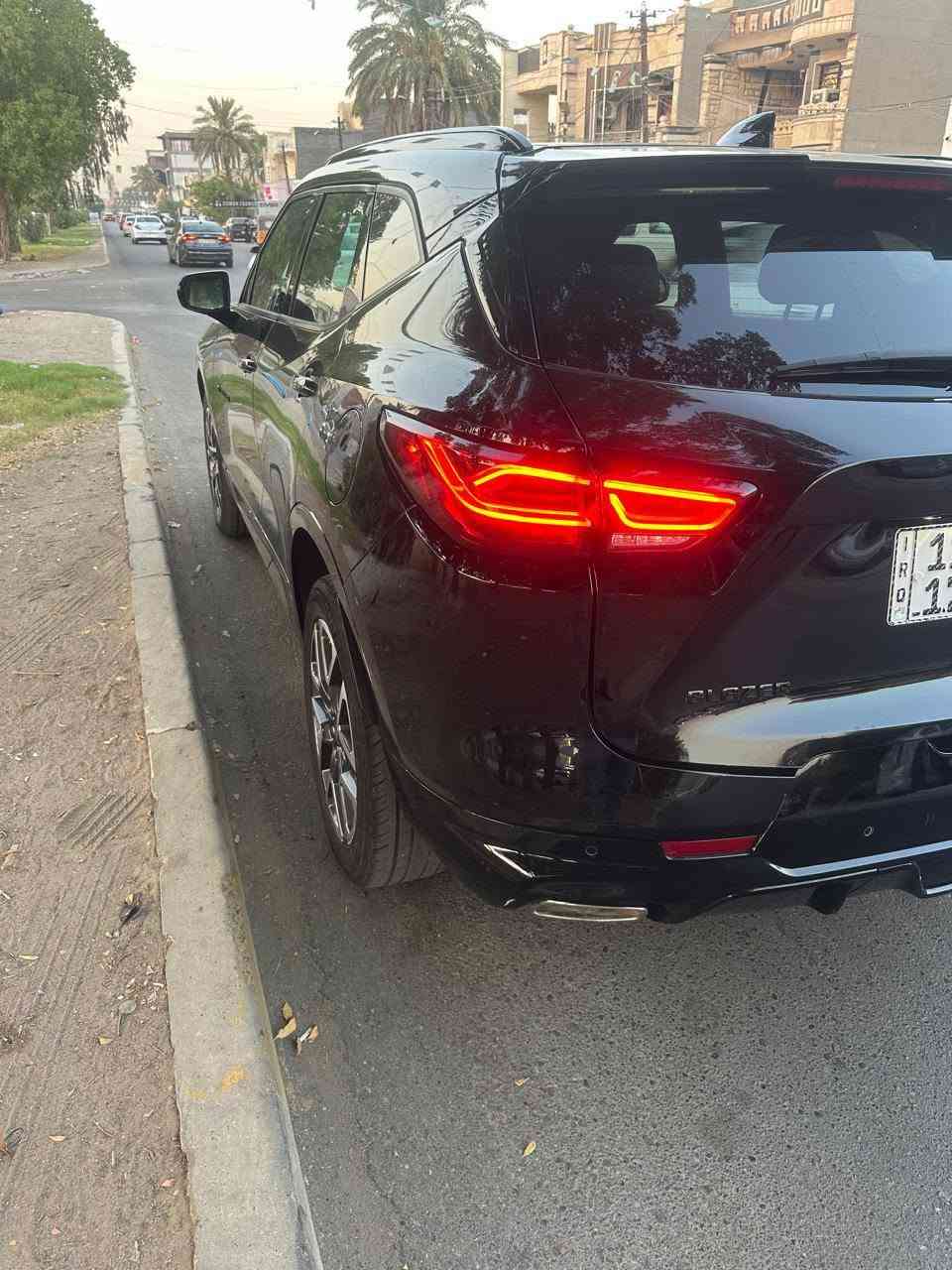 السلام عليكم بلايزر موديل 25   6سلندر   رقم بغداد شهداء وكاله عامه تريد او عقد مروري مواصفات RS فول الفول عده فتحه مواصفات بصمه تشغيل عن بعد رادارات امامي خلفي جلد لونين بلادي قطعتين تبريد شاحن واير ليس كشنات تدفه تبريد هند بريك بصمه كيجات دجتل شاشه كبيره مايحتاج اذكر مواصفات RS  حادثه فقط ربع بنيد صبغ بدون دواخل وباب بيه شويه بارد لا دواخل ولا شي  ماشيه 16  مكان سياره بغداد السعر 185 ما اعتقد اكو هيج سعر الإتصال على الرقم ***********
