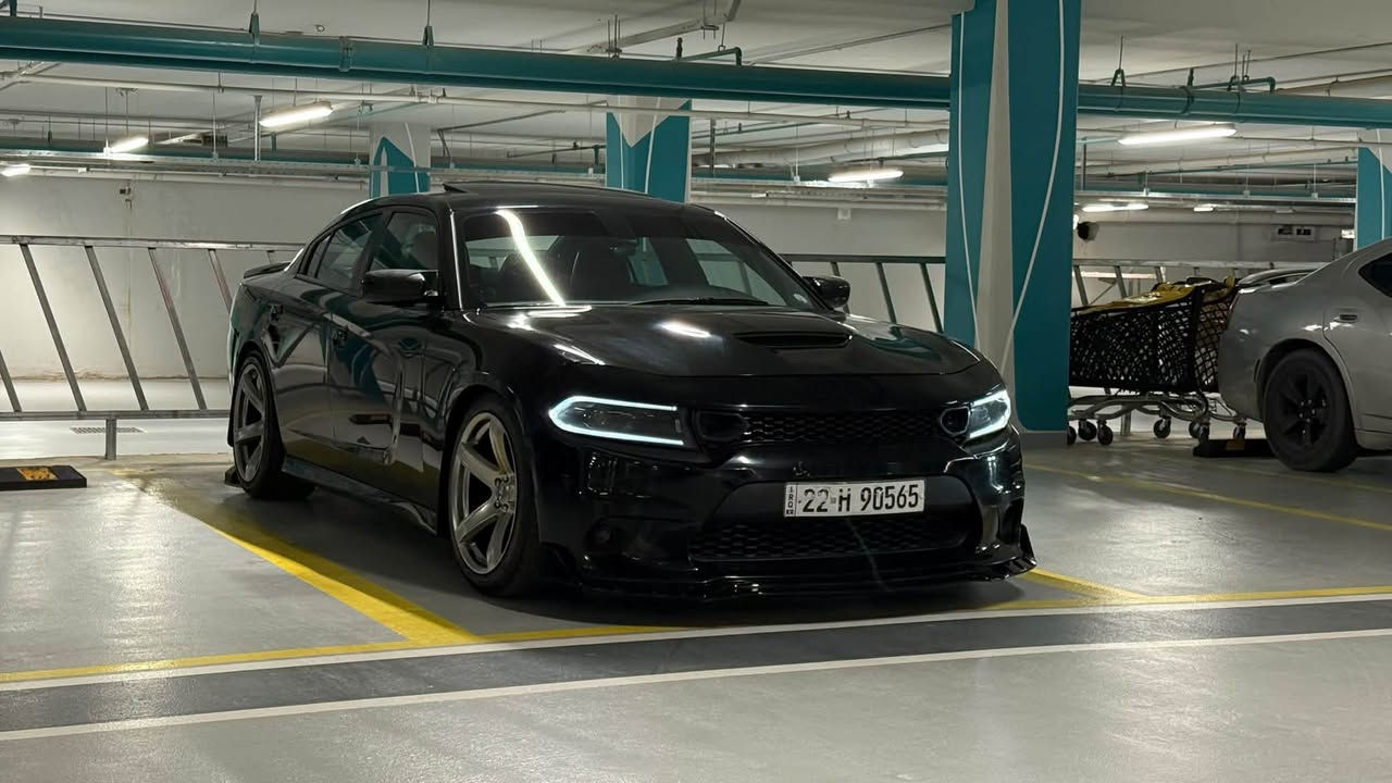 سلام عليكم
جارجر SXT Plus موديل 2022 للبيع

• محرك 3.6 V6
• ماشية 73 ألف ميل
• رقم أربيل
• محدث بدي كت كامل SRT
• ويل نجمة Two Size
• كشنات جلد + خزن + تدفئة وتبريد
• فتحة سقف 
•تشغيل عن بعد 

السيارة مابيهة حادث مجرد دعاميات و مكانين بسيطات ومصلحة بارد موضح بالصور

للبيع فقط — بدون مرواس

مكان السيارة 📍 بغداد / العامرية
السعر: 26,000$
للاتصال : ***********
