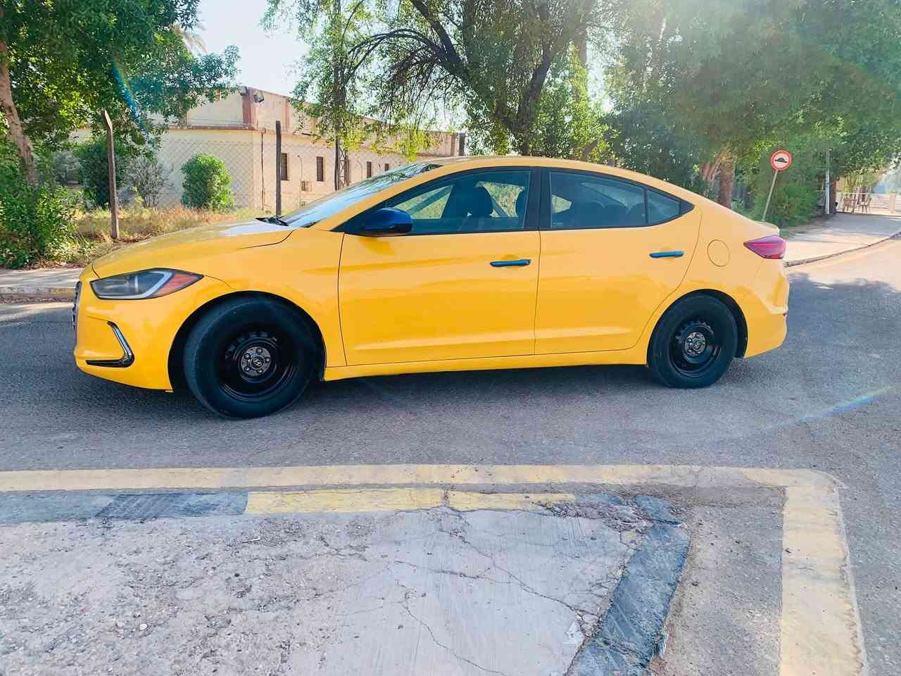 يالله من رخصة الادمن سياره هواندي النترا موديل 2018 رقم بغداد دولي تحويل مباشر باسم المشتري السياره تحكم ستيرن تحديد مسار رادار جانبي شاشه كبيره بلاديه كامره دواره مكينه 2000 دوش كير اي تي السياره وارد امريكي حادثه جاملغ وبنيد وباقي السياره ليبل واحد السياره كير ومكينه خير من الله وتبريد ثلج مكان السياره بابل المحاويل السياره معروضه (102) وبيه مجال 
فقط الاتصال ع هذا الرقم غير متواجده على الفيس ***********
