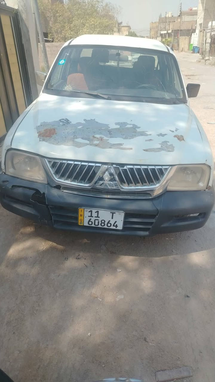 سلام عليكم
بيك اب مسيوبوشي 2004 
سيارة جاهزة مال شغل 
رقم بغداد باسمي 
***********
