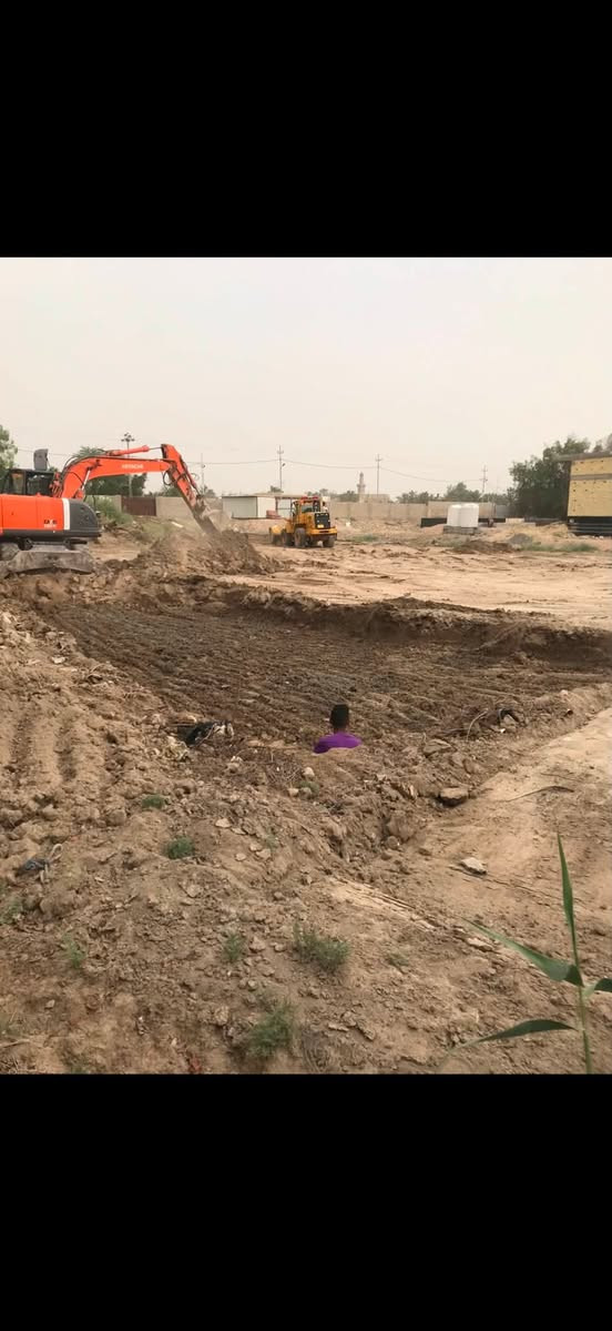 اليوم وبفظل الله 
تم قلع قطعة ارض بمساحة ٤٠٠م في منطقة ( أبو الجوزي ) وتم نقل الأنقاض ودفنها بالجلمود والأسمنت والسبيس وحدلها طبقتين للأستفسار  ***********. أو   ***********
