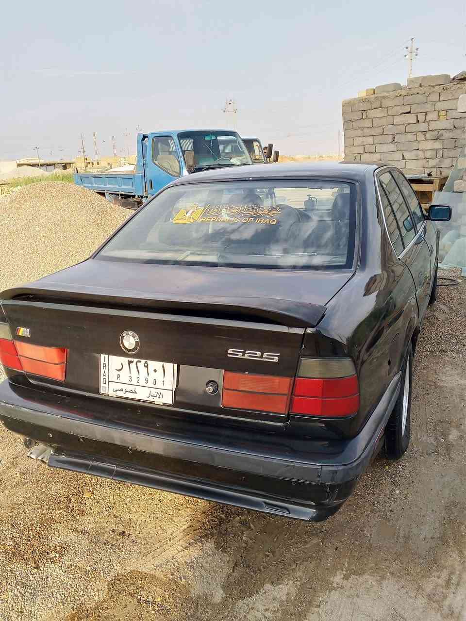 سلام عليكم بي ام 1991 سنويه لا 28 بيه مكينه تبخر والكير كلجاته تعبانه راعيه بل ناصريه مشروع وطني سعر 30 وبيه مجال سياره حلوه الرقم***********
