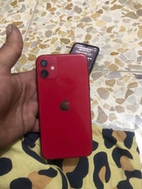 ايفون للبيع ذاكره ١٢٨بطاريه مبدله وشاشه مبدله جهاز حلو العدسه مال كامر...