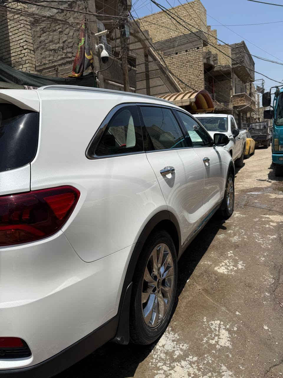 سلام عليكم 
🟥 ثمسورنتو خليجي موديل 19 GT لاين أعلى مواصفات بسورنتو كفالة عامه عده حصواية فقط 

ماشيه 104 قسمن بالله اخت زيرو 

حجم المحرك 6 سلندر 3600
,

فول  لقول  مواصفات 1/1 شرط 1/1

المكان بغداد بلديات شارع لمصرف 

السعر 245وبيه مجال بسيط 
رقم الهاتف ***********
