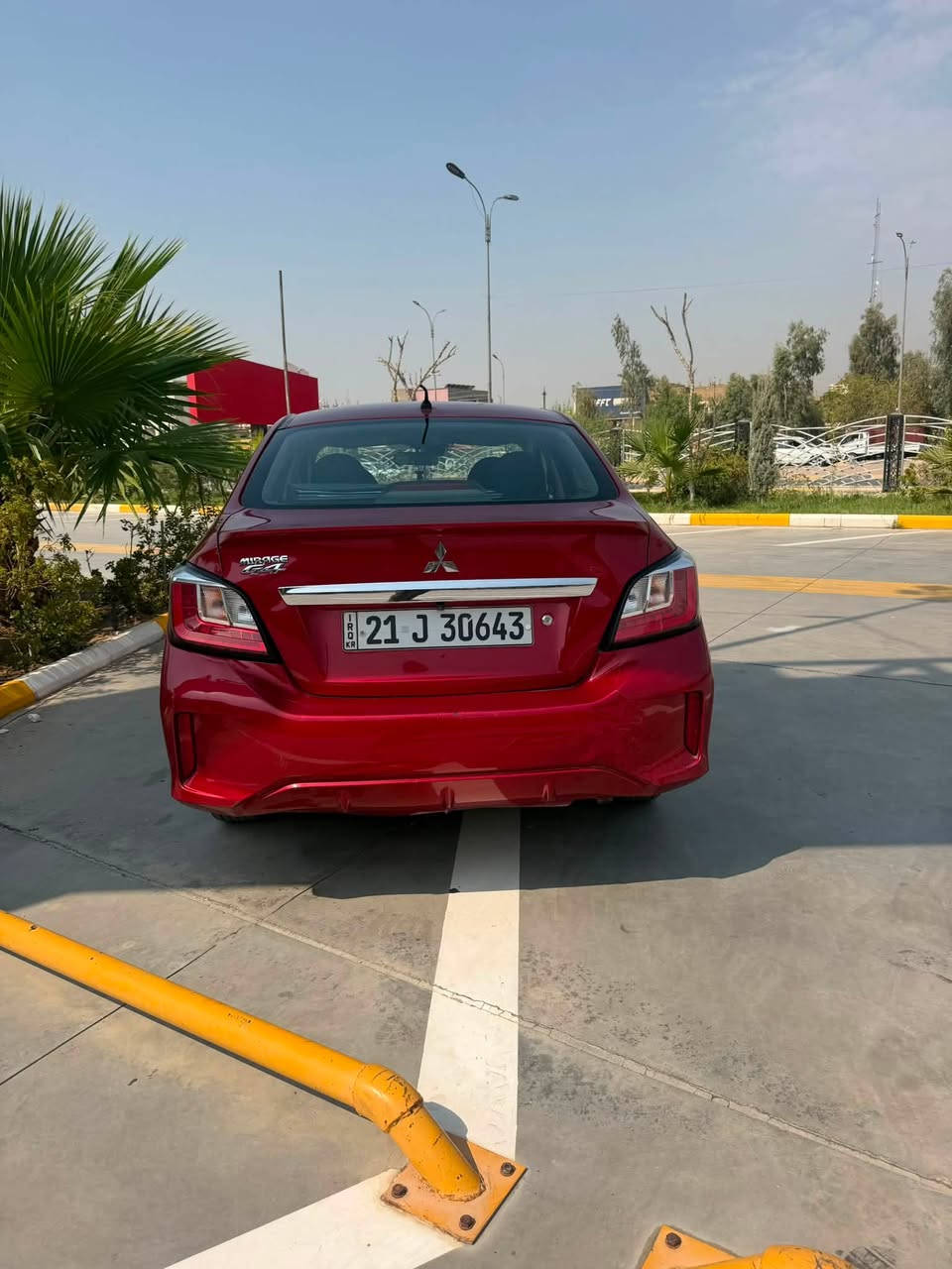 للبيع ميتسوبيشي ميراج G4 2021 نظيفه
وعليها ادامه كامله ومنظومه تبريد جديدة 
ممشاها 39 الف ميل 
ضررها فقط دعاميه اماميه وبنيد مبدل كامل 
رقمها سليمانيه بأسمي تحويل ثاني يوم 
السعر 78 ورقه 
للتواصل اتصال او واتساب على الرقم 
***********
