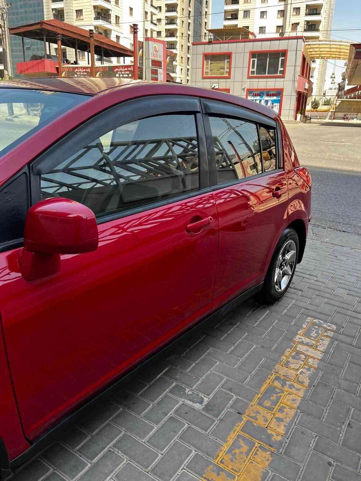 نیسان ڤئرسا مودئل ٢٠١١ مەکینە ٢٠ رەنگئ سور ٢ پارجە سبغ سەیارە جاهزە بئ مەسرەفە تەغم کامل ب شەرت سینگ و پشت تەبرید ب شەرت گئرو و مەکینە ب شەرت سەیارە جاهز جاهزە  تحویل ژی ب شەرت ٨٥ وەرەقە و مەجالەکئ کئم غورامە ٤٠ هزار لسەر  مشتەری نەبی ئیسعاجئ نەکە *********** دهوك, العراق
