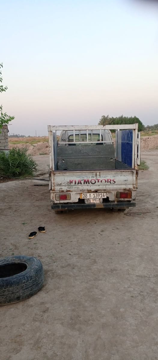السلام عليكم كيه بنكو 94محرك كير اكسن حاويه باتري تايرات سدر جدد سنويه 30 رقم دولي تريد وكاله تريد مداور المكان بابل شوملي اتصل وتدلل ***********
