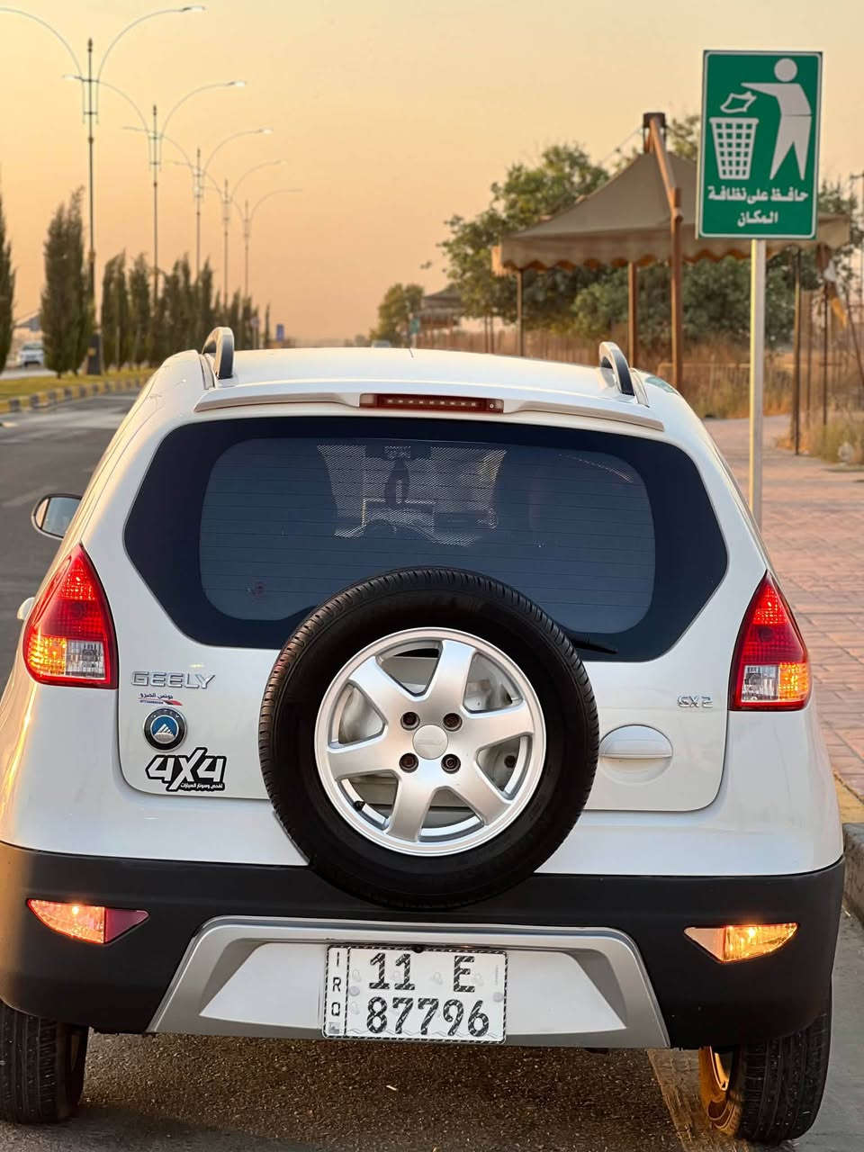 جيلي باندا كروز ٢٠١٣🚙
ماشية ٩٠ الف☑️
بدون ضرر بدون صبغ✅
محرك شرط⚙️🔧
كير توماتيك⚙️
جامات كهرب
مري كهرب
قفل مركزي 
صندوك ريمونت✅
تبريد 🥶
طخم تاير جديد 🚗🛞
📺 شاشة 
كاميرا 🎥 
داش كام
داخل جديد✅
منضومة بانزين كلها جديدة(فيت بم..نوزلات..فلاتر..بلكات)🛞
سيارة جديدة وضع شركة 🚗
رقم جديد
سنوية ٢٠٣٠
هزة جديدة 
شرط تحويل 
استفسار *********** ☎️
