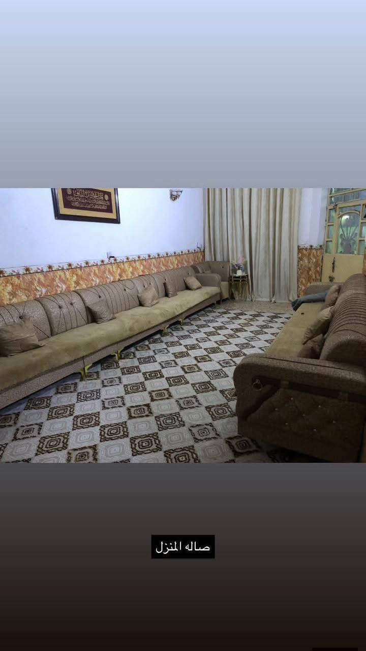 دار البيع الشعله شارع 60خلف مجمع النور الطبي مساحة 160متر بناء 2012طابو صرف يوجد فيه غرف عدد 7مطابخ2حمامات3مع بيتونه كبيره الاستفسار اكثر على هذا الرقم ***********

نص مكتوب في الصور:
- الدار للبيع
- صاله المنزل
- مطبخ بارد
- غرفتين صغيرة وكبيرة + مطبخ + حمام