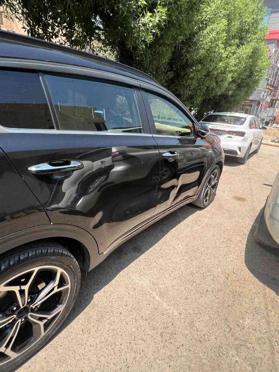 سبورتج sx ماشية 49 فقط 
موديل 21 اعلى فئة بل سبورتج رادارات استيرن وكشنات تدفئة وتبريد داخل جلد السيارة كلها ليبل واحد مابيها اي نقص بيها طخة بل باب مال صدر خفيفة جداً وحادثها من امريكا جاملغ وبنيد ومصلحات نفسهن بدون دواخل السيارة جداً نظيفة السعر 175 وبيها مجال قليل رقمي ***********
