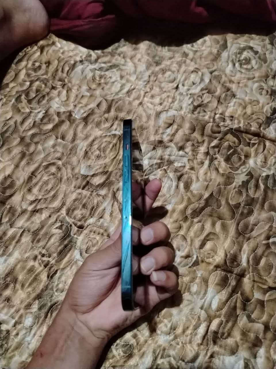 جهاز مكفول وين ما تريد اخذه فحصه ١٢بروماكس ذاكرته٢٥٦بطاريته٨١بكاني بغداد زعفرانيه هاذ رقمي ***********

