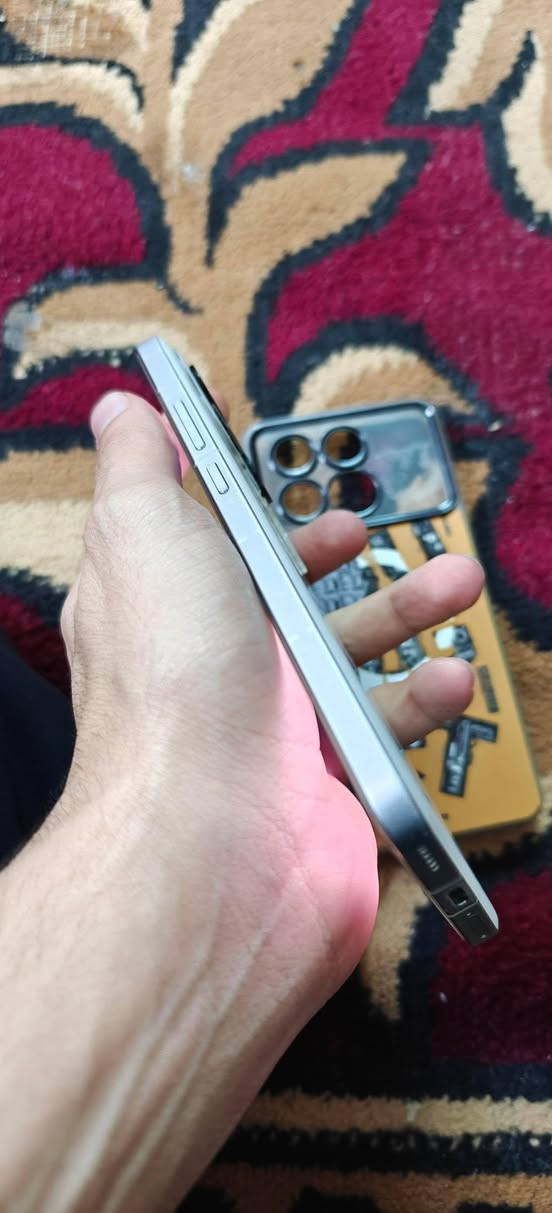 بوكو F6 برو • ٥١٢ • ما مفتوح