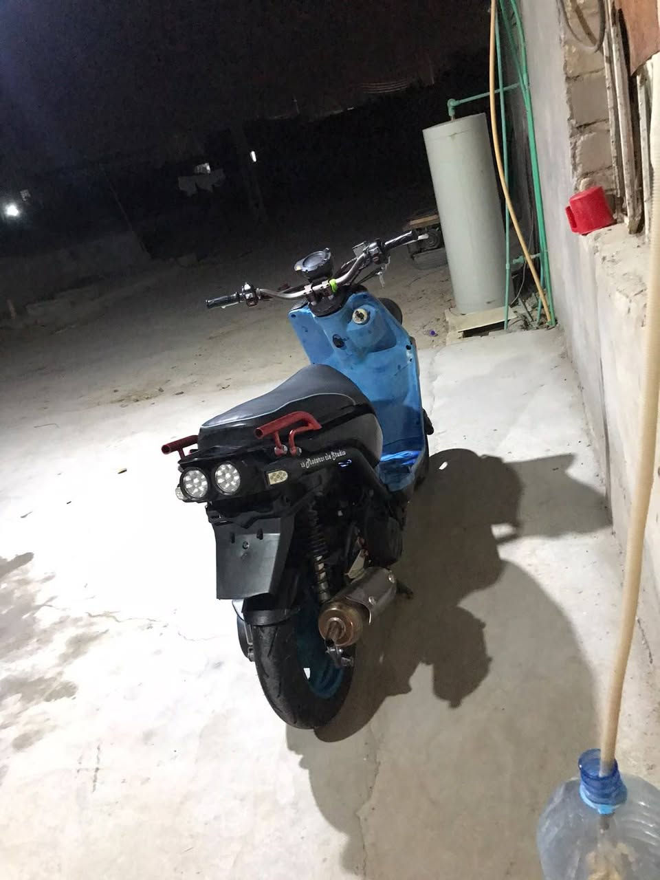 السلام عليكم
سكنس جبلي ما مفتوحه  كفاله من الطول للطول 
كهربائياتهه كلهه شغاله ما نقصها شي
مختمه ختم واحد ويه المكينه
بيهه تزويد خير من الله كلجات رياضي قبق كلجات رياضي قطعتين
كزوز رياضي داخل ازرگ رياضي 
سكان RGS رياضي أصلي
التزويد كله بلادي و أصلي
الدراجه مكفوله كفاله عامه لا دكلي شبيهه ما بيهه الدراجه كفاله و كلشي شغال

ملاحضه //اني مكلف بل نشر اتصلو عل رقم راعيهه

السعر //مليون و 200 وبيهه مجال 
العنوان //بصرة كرمة علي 
للتصال //***********

و بل عافيه على الي ياخذهه🌹🌹
