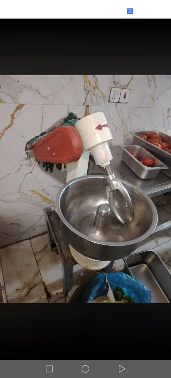 غراض مطعم لبيع كلش نضافه *********** تصل دلل
