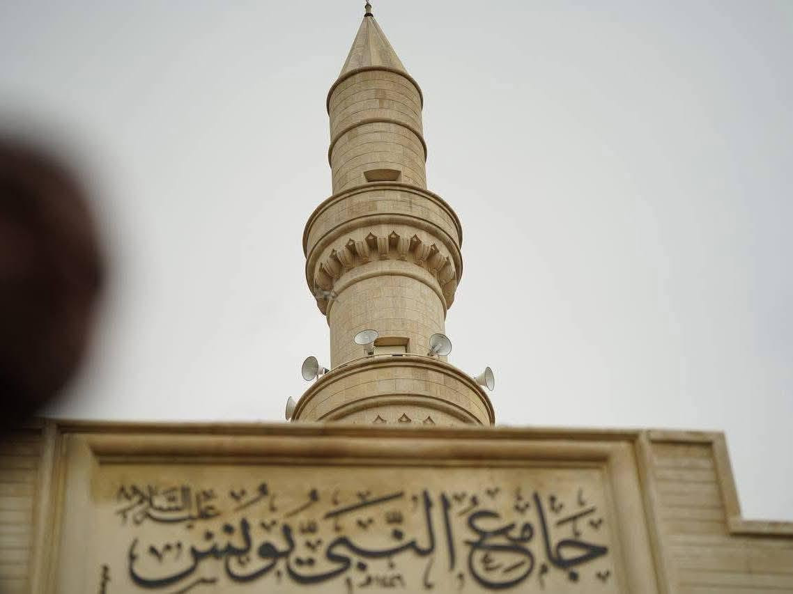 تنطلق ع بركه  الله الى الموصل الى النبي يونس عليه السلام وحمام العليل وغابات الموصل الانطلاق يوم الخميس3فجرا والرجوع يوم السبت للاستفسار الاتصال ع والرقم ***********
