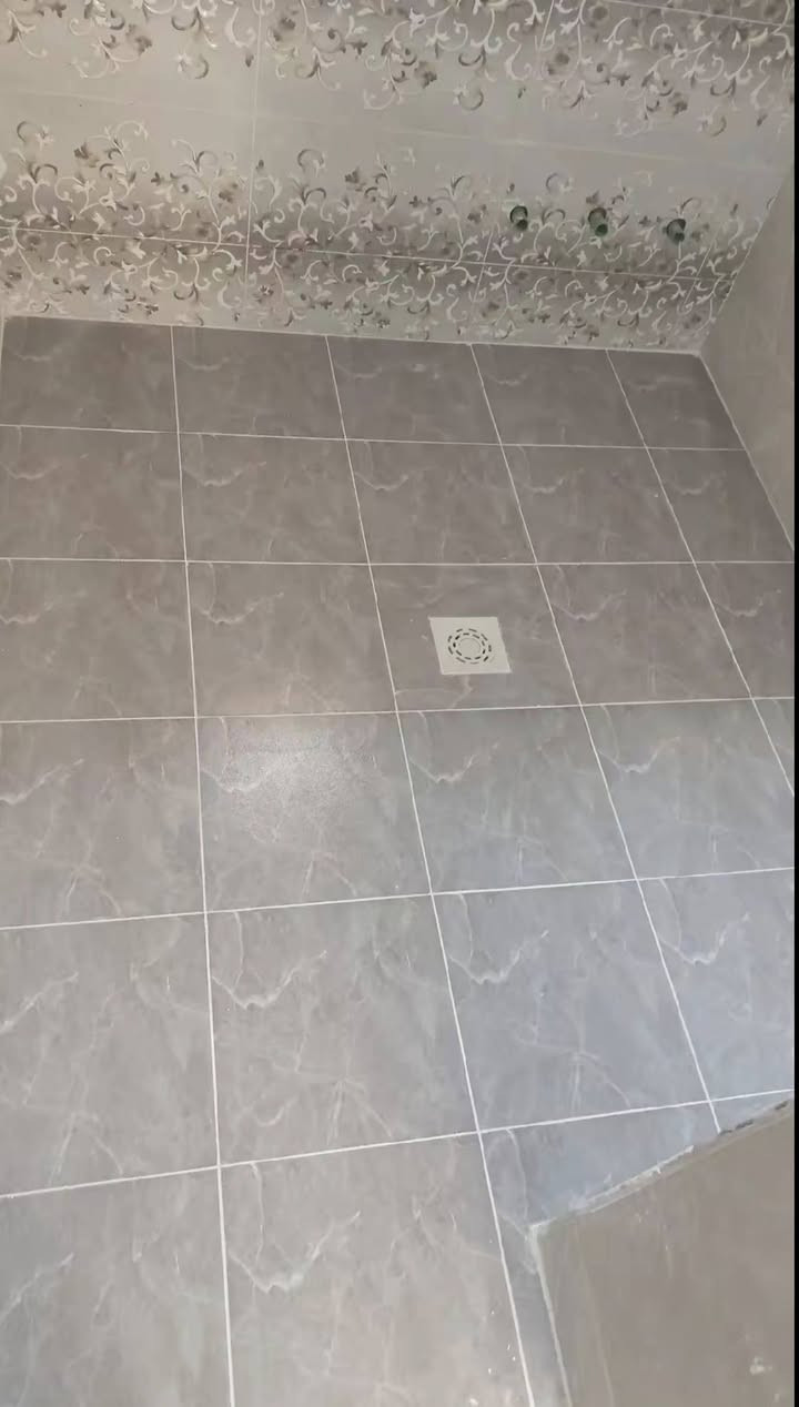 خلفه سيراميك متفرغ مناسب جدا شغل استلام مهندس شرط حتلو مقاول اطلع ويا ***********
