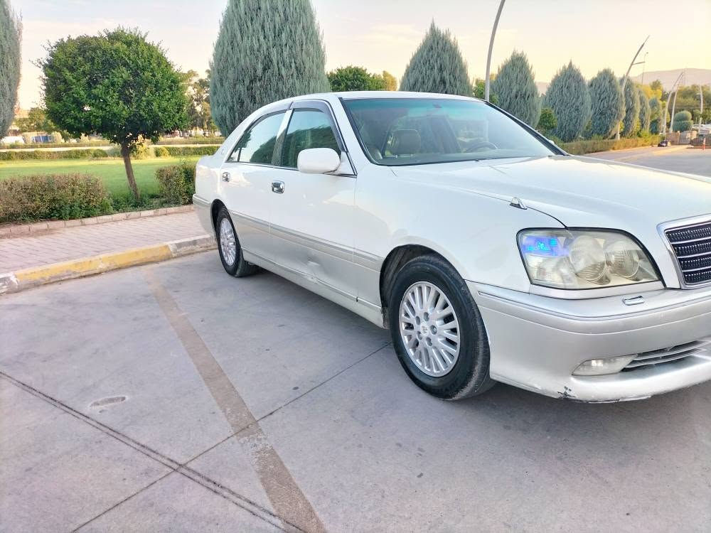 مەلیکە 2003 مووس کۆدی هەیە 
مەکینەی دیفۆری بچوک 171 ئاڵتونی بازاڕ 
دوو دووگمە 
گێڕومەکینە بەشەرت 
ئێستا ڕۆن و هایدرۆلیکم گۆڕیووە 
کامل کارەبایی بەشەرت تەبرید سارد و گەرم 
دوای کریستاڵ و پێشی عیوون 
ناوزەرد و فۆڕمیکا 
چوارتایەی لۆک هەفتەیەکە بەستراوە 
لێخوڕینی نەرم کپ و خۆش و بەهەڵمەت 
سیعری 47 گەڵاو کەمێک معامەلە 
لەسلێمانیم 
***********
*********** السليمانية, العراق
