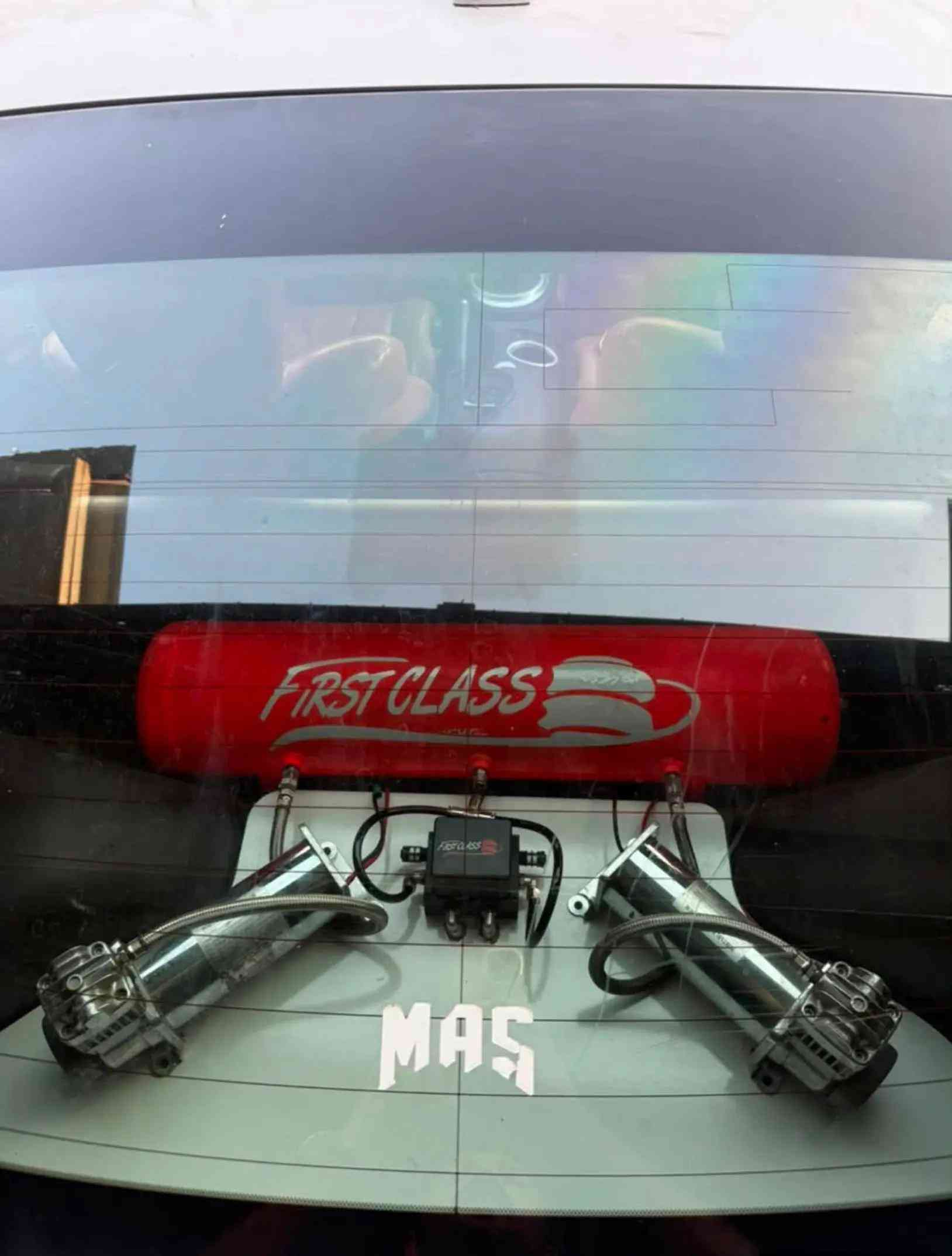 نيسان 370z بيع او مراوس  موديل 13  71000km ٤ قطع صبغ سطحي  فول مواصفات  داخل جلد   كشنات كهرباء وتدفئه سستم صوت boss برده خلفيه بلاد  عليهه راديتر ٥ سراوات مراوح عاصفه فج بريك اكيوبونو  كولر دهن مروحه كولر دهن اكسل vlsd 3.9 اير سسبنشن S3 تحكم شاشه داخليه ٣ مودات  سبويلر  سقف روز  مازدات امامي متغير  بنيد دزاين جي تي ار سبويلر خلفي عقل برمجه امريكا مابين لو اوكتان وهاي اوكتان  ويل 19 ESR اير انتيك z1 الفلتر مالتهن kn دعاميه اماميه نسمو والبلاد موجوده جهاز obd2  ادامه كامله لمنضومه الاير سسبنشن وادامه كامله للكير والمكينه ومنضومه البريك  صدر امامي خلفي جديد وكاله ادامه كامله لمنضومه المي رولات مكينه وقايش جديد السعر 120 وبيهه مجال *********** #كري_للسيارات_الرياضيه #z 
