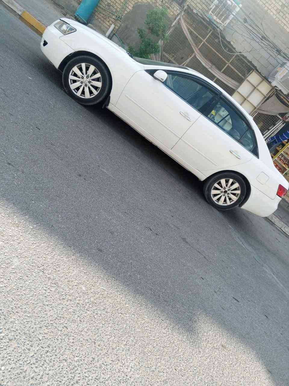السلام عليكم سوناتا موديل 2006 مكينة 2400 دوش مواصفات فتحه شاشه  تحكم ستيرن  تبريد تدفه تخم تاير حداديه خلفي امامي جديده كهربائية فول شغال بيه مكانت صبغ سياره جاهزه رقم نكليزي بغداد تحويل مباشر سعر 84 العنوان كربلاء ***********

