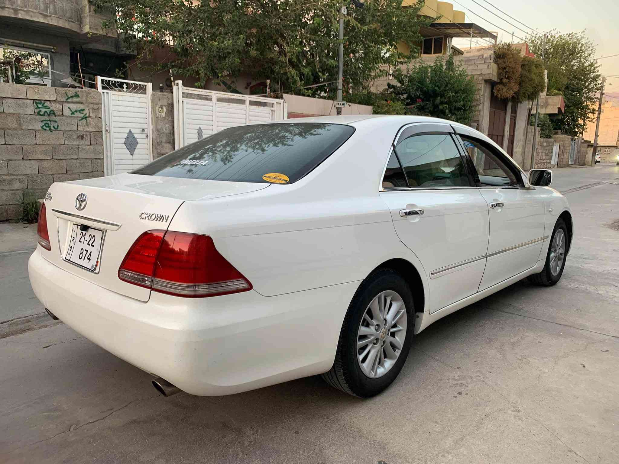 ئه مه يه بڕاوه به تامي ساغ
بڕاوه 2005  نمونه له جواني له پاكي
كۆدي بۆ كراوه 
بێ چاڵ بێ شوخت
فۆرميكاو داشبوڵي  تازه بێ درزو شكاوي
كامل مه سره ف 
مه كينه 180  
دوو دوگمه
جامه كاني هه ڵگيراوه
كوشني سايه ق كراوه به كاره باي 
برێكي به ستراوه 
ته بريدي ساردو گه رم  به شه رت 
چوار تايه و ويلي تازه 
سپێري تيايه 
ڕۆني گێڕو مه كينه ي تازه گۆڕاوه
شوێن بڕاوه كاني دوباره چاك كراوه  وه ك شه ريكه 
هه موو مه سره فێك كراوه  

بۆ نرخ  ته له فون بكه يان مه سج بنێره 
شوێن سيدصادق
***********
