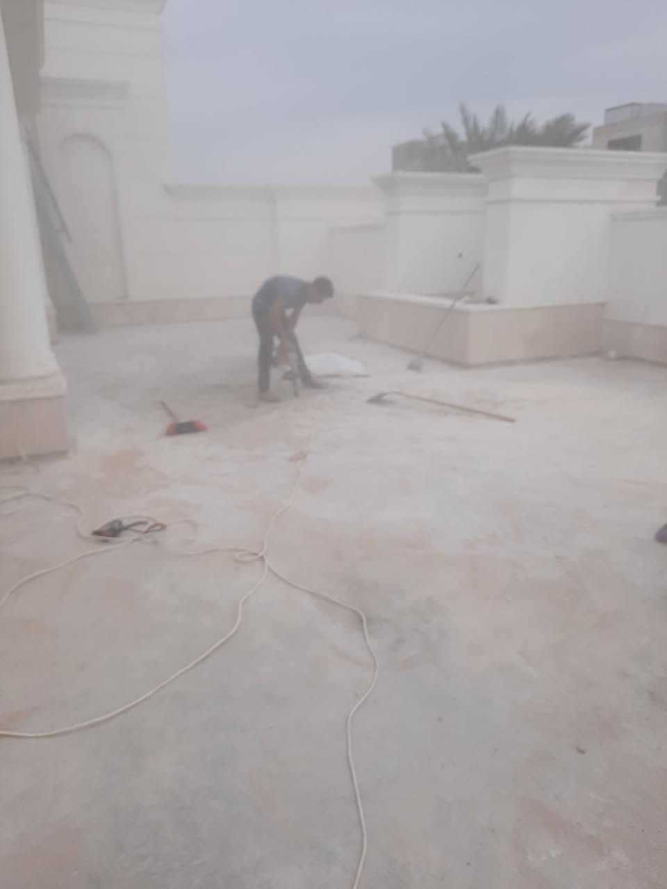 عازل أسمنتي • مقاوم للمياه • مرن ضد الطقس