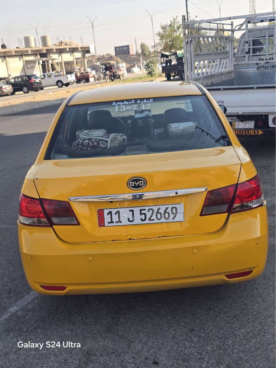 السلام عليكم 
Byd 2014 
تكسي رقم بغداد جديد مشروع وطني باسمي 
محرك و كير نحله خليجي 
منضومه غاز 
مكان السياره كركوك 
كوبون بانزين بلسياره 
***********
السعر 52$ كركوك, العراق

نص مكتوب في الصور:
- Galaxy S24 Ultra