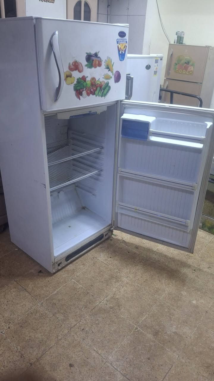 ثلاجات جدد وحده كريازي وثانيه كونكورت حجم كبير قفل الوحده125  ليحب يتصل***********
