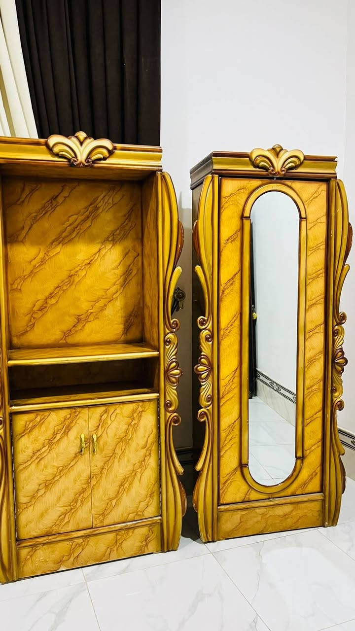 غرفه نوم توج خشب عراقي نضافه 80بل ميه #السعر٧٥٠وبيهامجال للاستفسار ***********
