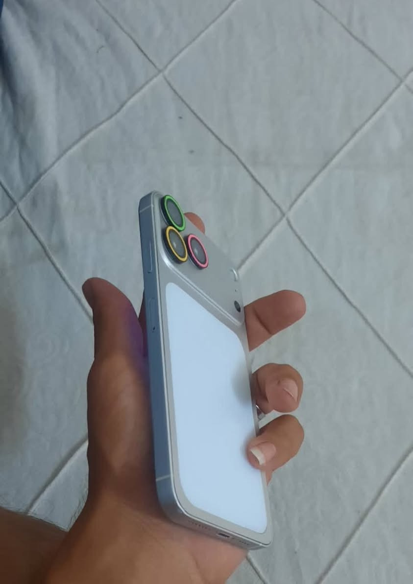 آيفون XR • ٦٤ • فيس ايدي شغال