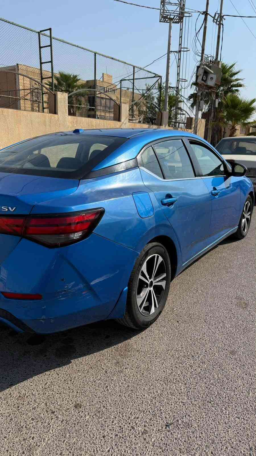 نيسان سنترا 2020 وارد امريكي 
ماشيه 100 الف كم

رقم اربيل قديم 

ضررها قطعتين باب وجاملغ خلفي جهة السكن حادث امريكا وبيها بارد شي بسيط جداً

السعر 115 وبيها مجال

مكان السياره صلاح الدين العلم 
للاستفسار الاتصال ***********
