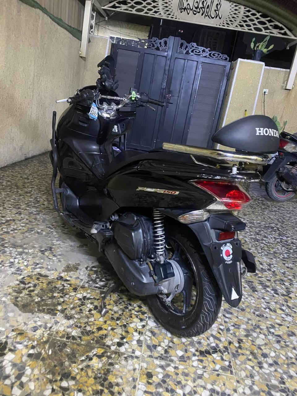 دراجه pcx جيل الاول ياباني دراجه بلاديه ومكفوله جاهزه على اخر حبايه مابيه نقص دراجه مال رمبه سعره ١٥٠٠ مليون و ٥٠٠ وبيه مجال
مكان العبيدي

‭***********‬
