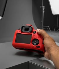 📷 للبيع طقم كاميرا Canon 6D متكامل مع جيمبال احترافي المحتويات: ✅ كامي...
