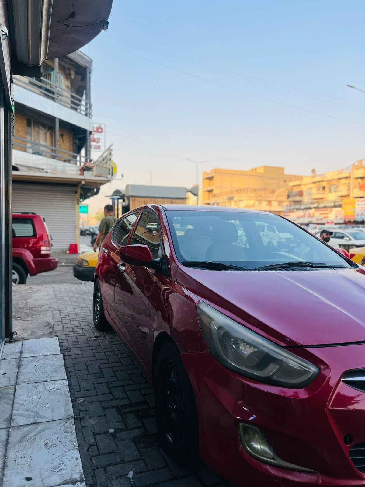 #بيع #مستعجل اكسنت مديل ١٢ بيهه ٤قطع صبغ بدون دواخل سياره جاهزه كل نقص مابيهه تخم تاير صدر جديد تبريد ثلج تحكم جهتين كير اوتماتيك محرك كير خير من الله العنوان بغداد المشتل السعر ٧٠ وبيهه مجال بصيط حك الجيه ‭***********
