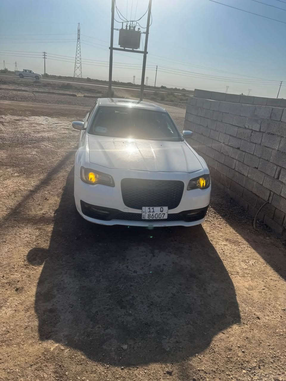 السلام عليكم اوباما 18 مرمزه ٢٢ رقم بغداد تحويل ثاني يوم 
سونارها موجود تبديل بنيد وكلير بقبق الصندوك 
وبارد بالجاملغ الأيسر السياره جاهزه من تبريد حداديه كلشي جاهز فول مواصفات فتحه طكتين مري قلاب برده خلفيه جام اوتو خزن ميموري السياره حلوه تجي وتشوف بعينك السعر المطلوب 170 وبيها مجال الاتصال *********** 
او ***********
