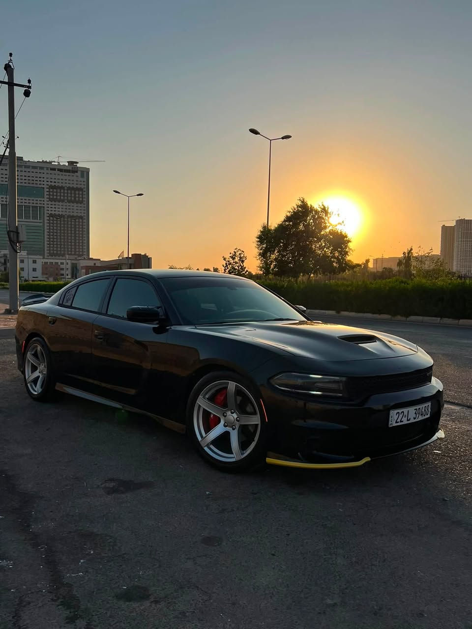 دؤج مؤديل ٢٠١٥ گير و مه كينه به شه رته نه كرايته وه ده نگ بوخار به شه رت ره قم و سنه وه ي نوئيه به ناو خؤمه بئ موشكليه جوار تايه ي و ويلي نوئ بؤ به ستراوه بي كيشه يه 
سه ياره كه سفره  ٨٤mil رؤريه روني نويه هه موو شتيكي به شه رته بي سبوخه يه ك تحديل هه يه مواسه فات Sxt شاشه گه وره يه هه يكلي كامل جوانكاري بؤ كراوه به شه رت نرخي ١٨٠ مه جاليكي كه م  برايانه تيدايه له گه ل ريزم.***********
