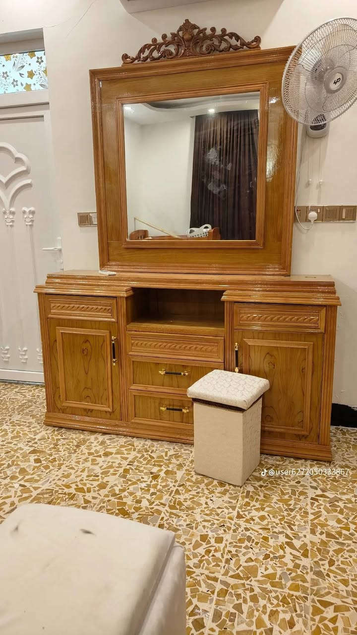 بالتقسيط  بدون مقدمه ماستر كارد الرافدين فقط
🛏️ غرف نوم ملكية فخمة بتصاميم عصرية وأنيقة
أحدث الموديلات بجودة عالية وتشطيب ممتاز ✨
متوفر: ✔️ غرف نوم كاملة
✔️ تسريحات أنيقة
✔️ خدمة شد وتصليح الغرف
أسعار مناسبة وخدمة ممتازة 🤝
للطلب والاستفسار:
📞 ***********
📞 ***********
📲 واتساب يوسف النجار
لتواصل المباشر
يوجد تصليح وشد الغرف
راسلنا الآن واحجز قبل نفاد الكمية 🌹
يمكنك أيضًا استخدام هذا النص الأقصر كمنشور سريع:
غرف نوم فخمة للبيع
موديلات راقية وأسعار مناسبةة
