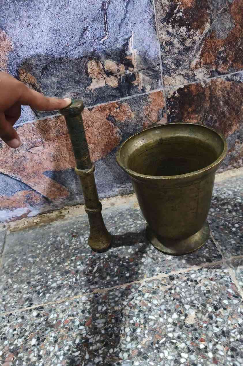 الكبير طول الهاون 18 طول اليده 27 الوسطاني طول الهاون 15 طول اليده 23/ونص
الصغير طول الهاون 13 طول اليده 20 السعر 250 ألف وبيهن مجال للاستفسار إتصال أو وات ساب ***********مكاني بغداد مدينة الصدر
