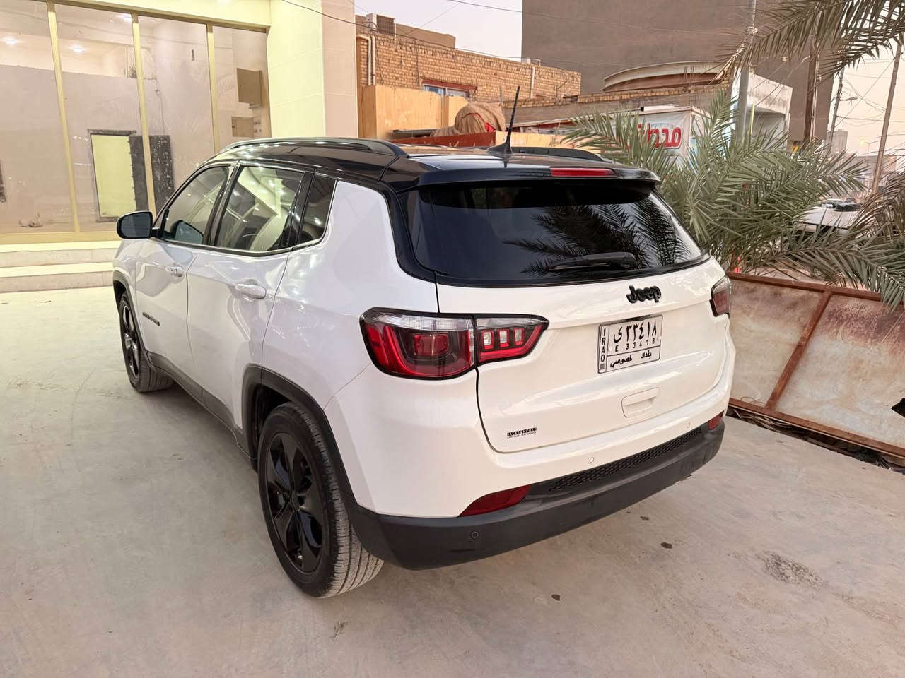 جيب كومباس ٢٠٢٠ 
فئة لاتيتود 
ماشية ٣٨ الف 
تو ويل 
تو كلر بلادي 
تبديل فقط بنيد 
وشبر بالجنطة صبغ 
السعر ١١٥ 
مكاني ديوانية 
*********** ديوانية, القادسية
