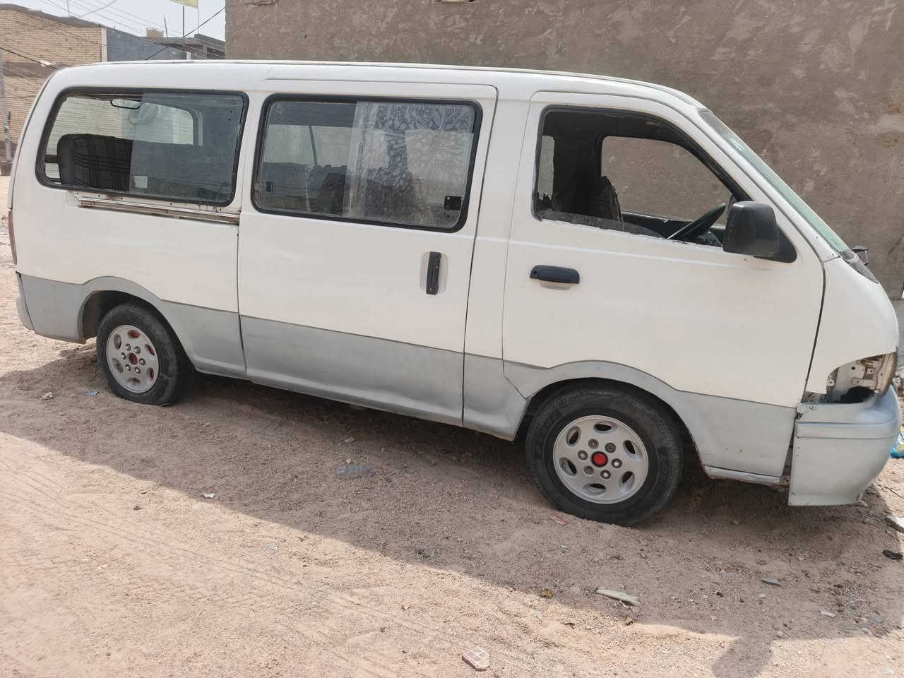 السلام عليكم بريجو البيع 99 مكينه تنقص مكان السياره النجف السنويه ٣١ بسمي السعر ٤٥ بيه مجال الستفسر على هاذه رقم ***********
