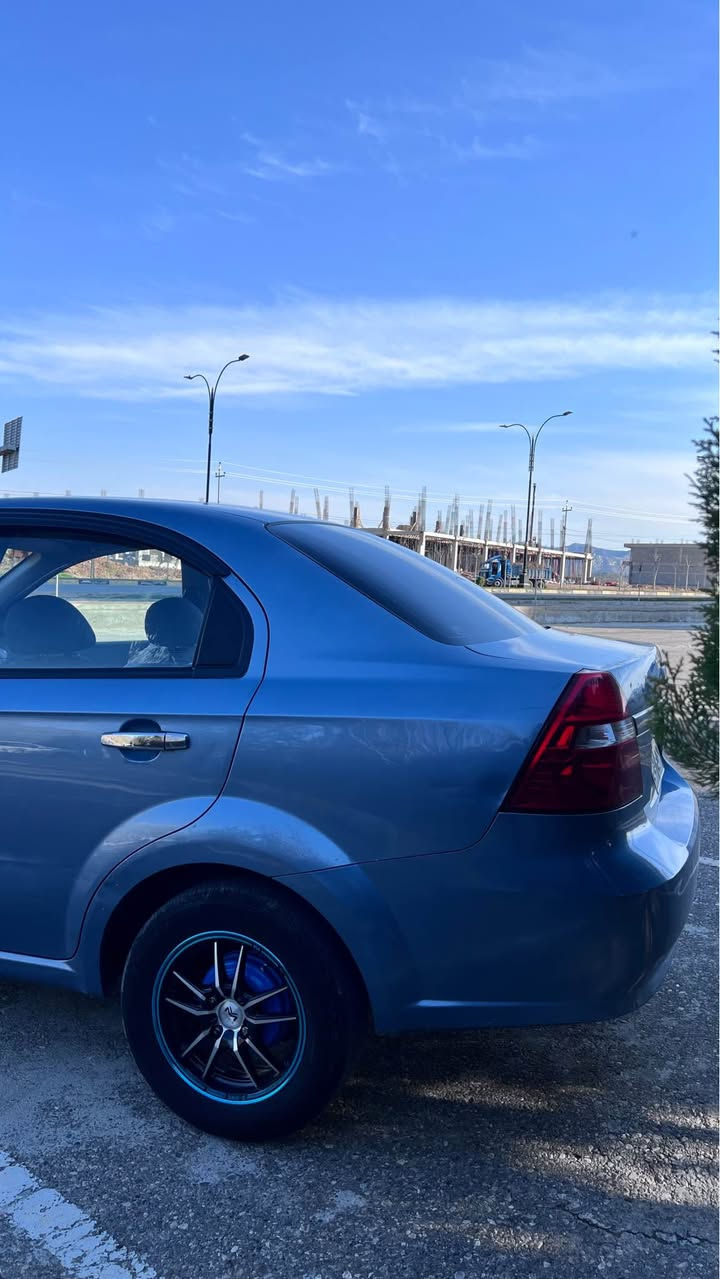 شوفرليت افيو٢٠٠٧  
گير و مكينة بشرط
تاير و ويل كب جديد
سيارة نضيفة و اقتصادية 
٤ قطعة بخ بدون دواخل نهائيا 
٤٠٠ دولار غرامة تنزل من السعر 
السعر ٤٨ ورقة 
*********** واتساب زاخو, دهوك
