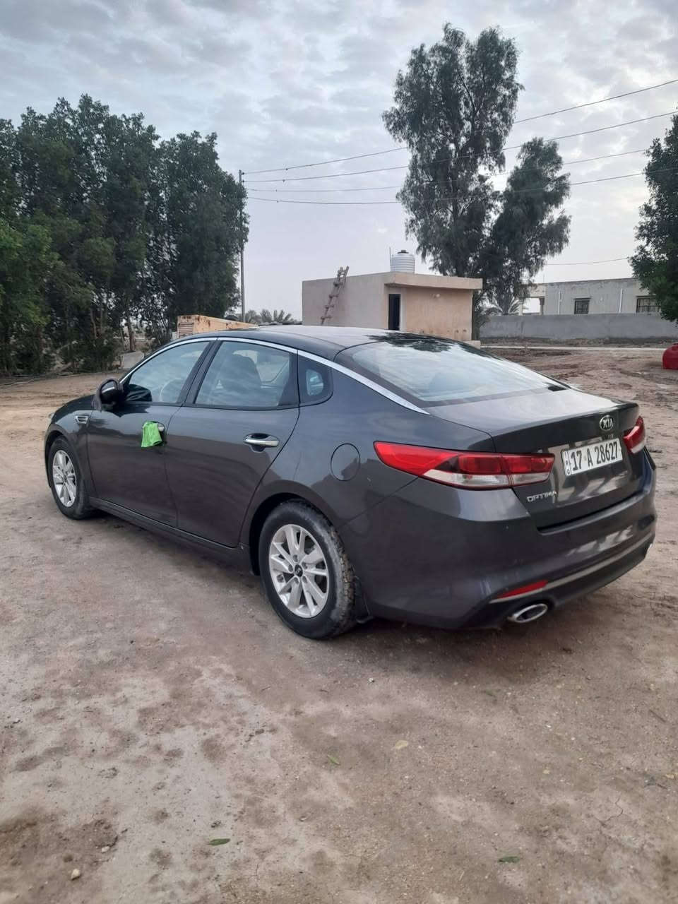 كيا اوبتيما مديل 2017 مكينه 2400
خليجي بيها قطعتين صبق موجودات بل سونار داخل الصوره السياره حلوه مفوله عده البصمه مواصفات 
فتحه سقف مرايه شفط حساس سياره كامله 
رقم انكليزي هزه توها صاعده سنويه جديده 
سياره خير من الله تبريد فلج السعر ١٤٢ وبيها 
مجال رقم المبايل ***********
