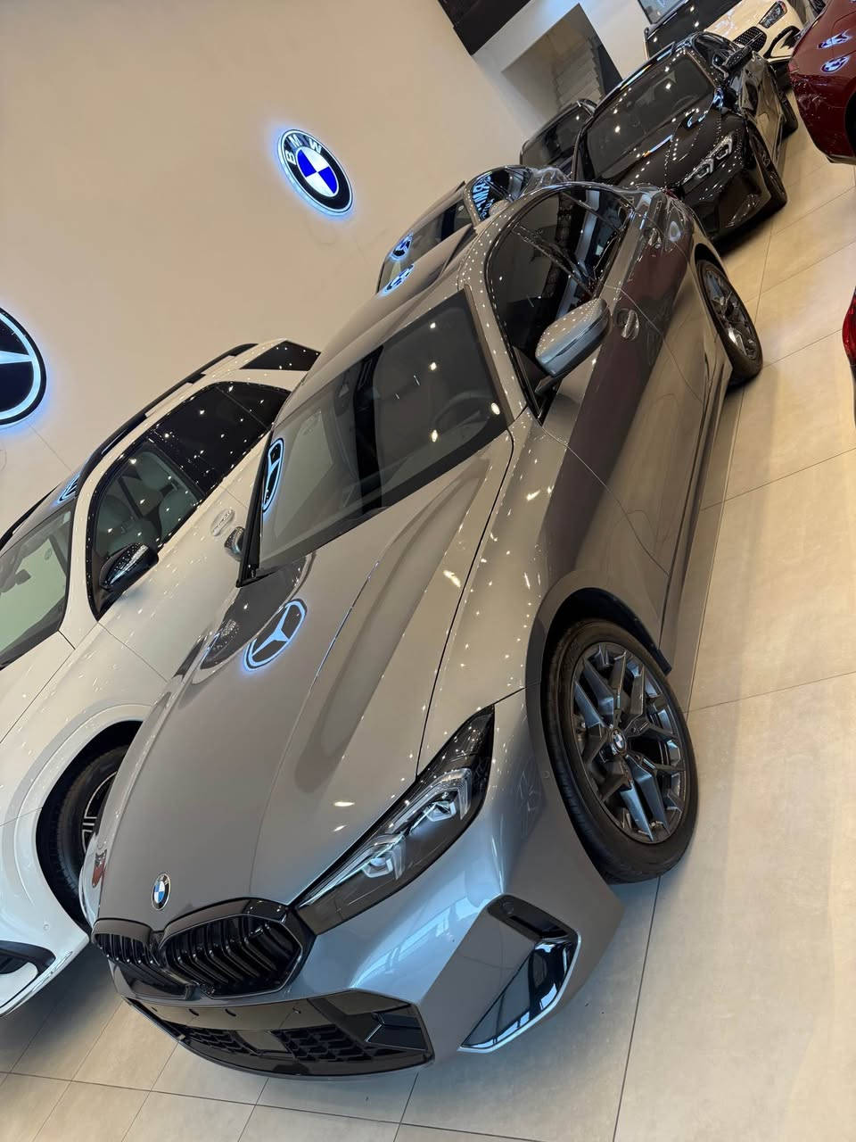 BMW 330i 
موديل ..٢٠٢٥ 
ماشي سارة..٢٠,٠٠٠ ميل 
سياره وارد امريكي ٢ قطعه كلير نص بونيت صبغ بدون ارباگ بدون دواخيل سياره ره قم كاتي سياره ب وضع شريكه بدون اي مصرف مكان سياره اربيل 
💸💸💸355$💸💸💸
📲*********** أربيل, العراق
