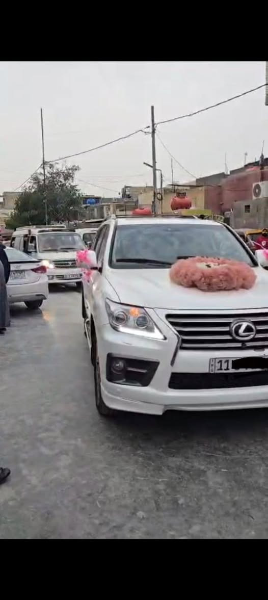 للبيع .. تحفة اللكزس LX570 موديل 2012
ظيفة، جاهز وقوي، غرف وتبريد ثلاجة، ماشي بحالة ممتازة وكتلوكاتها وكاعيتها نظيفة حيل. السيارة ما محتاجة قطرة غراض، محاتية دقة صاعقة، توب بمعنى الكلمة وصورة تحكي عن نفسها.
المواصفات البارزة:
محرك 8 سلندر
تبريد راسي، شاشات، فتحة سقف، وكل إضافات الفئة الفخمة.
الصدر والكَير والمحرك على الشرط.
مكان السيارة: [: بغداد_البلديات]
السعر: [330 وبيه محال للطيين]
رقم الاتصال: [***********]
وما نختلف ويا الخيرين إن شاء الله.
السونار مرفق معا المنشور وتحياتي الخوتي 🙏🏻
