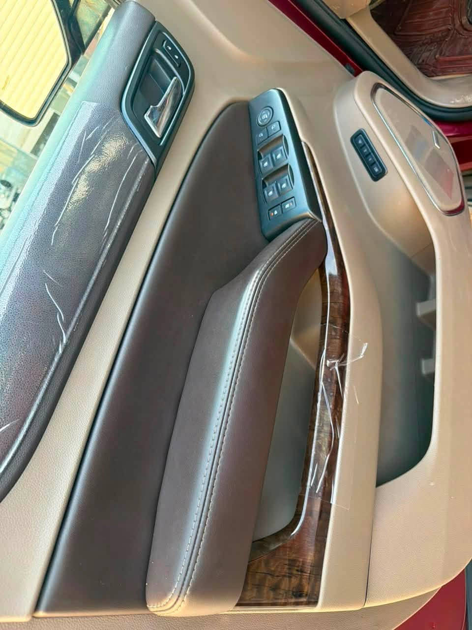 تاهو . LT.       2017
السعر.      237$$
ماشية 99.    شرط لفحص. 
سيارة كفالة عامة.    ابسمي 
حادثة فقط قطعتين وصور موجودة 

المواصفات

مواصفات ال LT معروفة
كشنات جلد 

تشغيل واطفاء عن بعد
 صندوق  كهربائي 

سيتم صوت ١٠ سماعات

تدفئة تبريد الكشنات

قاصة 

وباقي مواصفات  معروفة 
سنوية  هزة جديدة ارقام جديدة تحويل مباشر 

  للاستفسار.***********

مكاني بغداد🏚️
