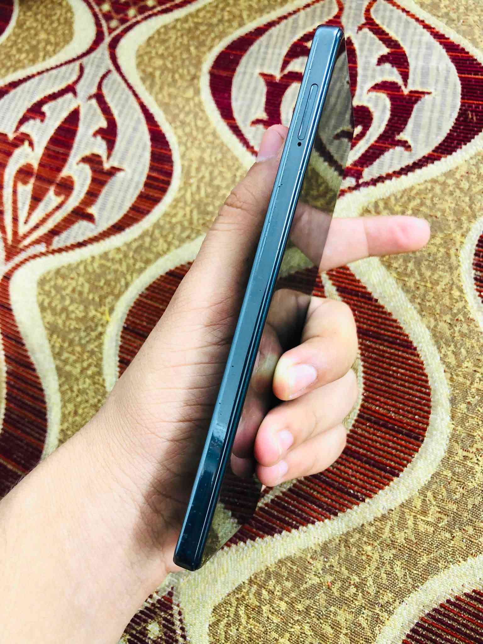 تكنو كامون 30 5G مكفول كامله عامه ذاكره 256 بلا ملحقات الجهاز بعده كارتون جديد بمعنئ الكلمه مراوس او بيع 275 وبي مجال بصيط ***********
