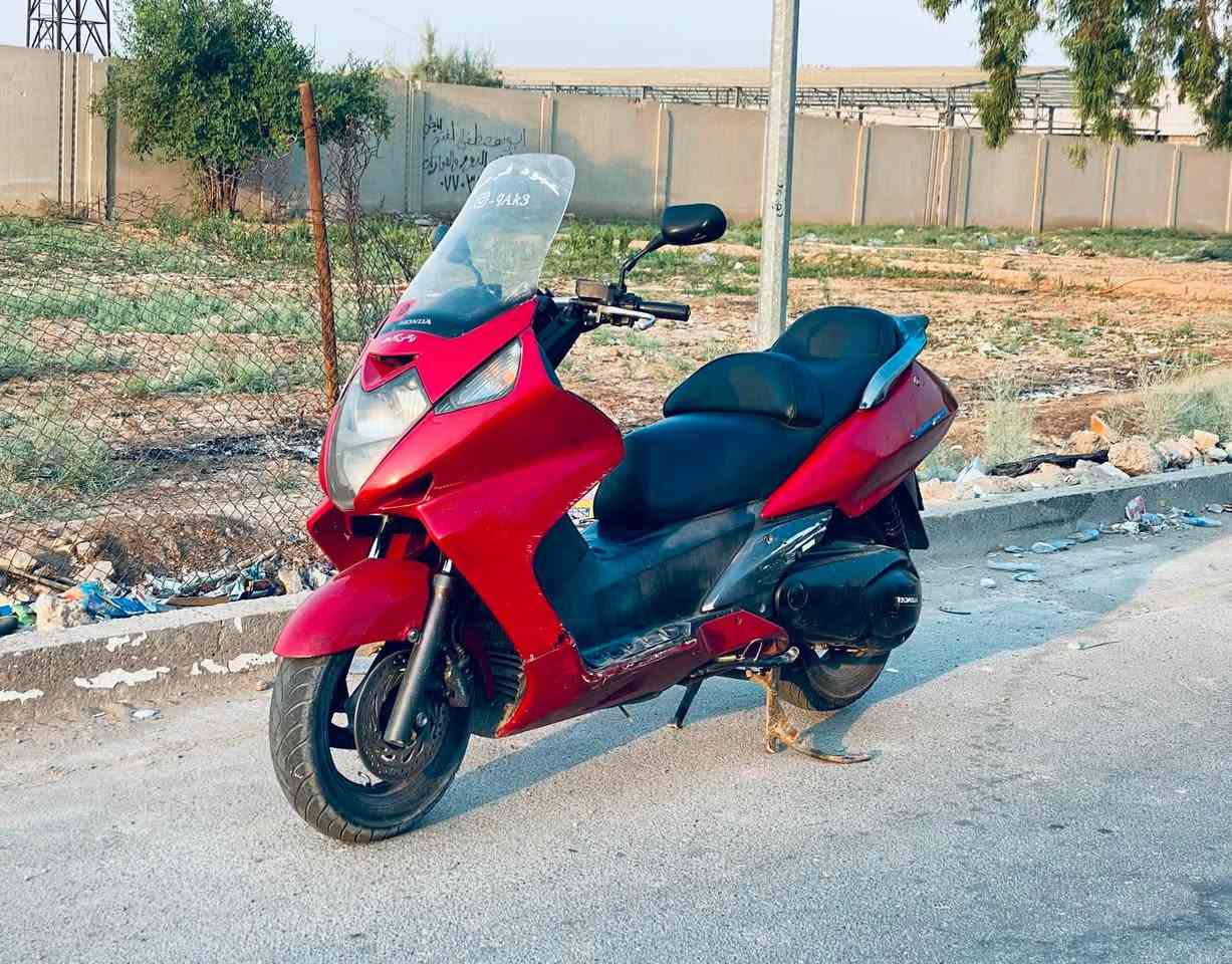 سلفر ونج 400
دراجه مكفوله 
فقط الكشر شوفت عينك 
اوفر مود 
شلعه معدل 
كهربايات مكفوله 
مكينه خرسه مكفوله من الفتح والتبخير والنضوح 
ترايك وين ميعجبك ڪلشـჂ̤ بيهة شغال 
زنون عالي 
دراجه مال جناي 
سعر 13 وبيهة مجال 
مكان بغداد الشعب 
هـ***********
