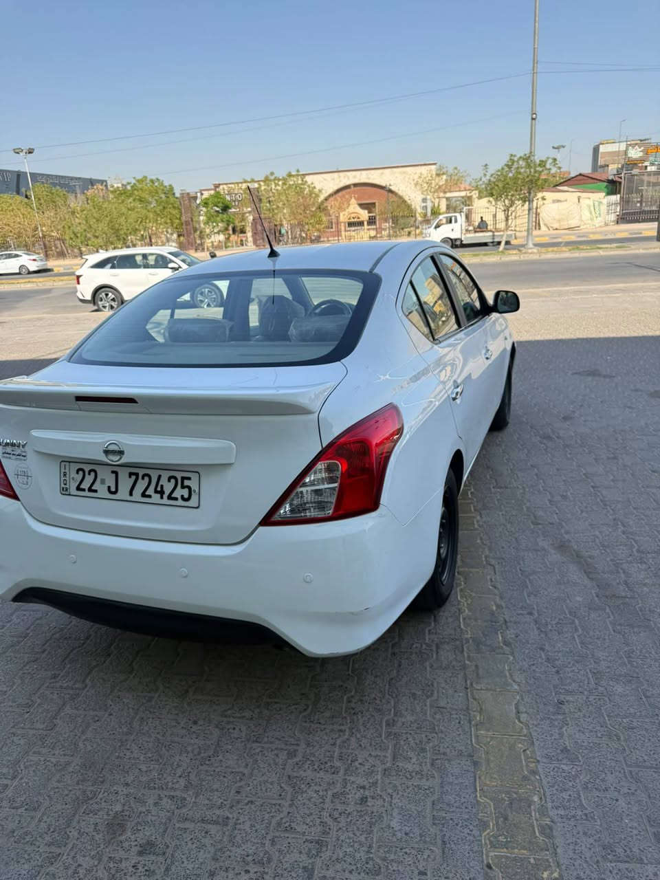 سلام عليكم. للبيع فقط نيسان صني هندي هندي مو مصري ٢٠٢٣ أربيل  تريد وكاله تريد تحويل بيها مكانين بارد زغار كفاله عامه لافتح لا تبديل ولا صبغ ماشيه ١٠٠ الف كير مكينه حداديه تبريد كفاله عامه السعر110 وبيه مجال مكاني نجف ***********
