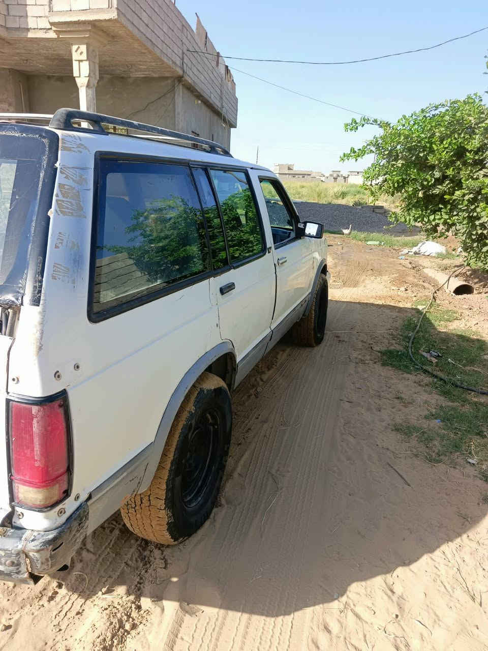 شوفر بلايزر موديل 94 كير ومحرك بطه ثنين ونص محرك بي خيط بخار بدون تنقيص سياره حلوه خدمية خياسات مابيها تخم تاير فوك النص عمر ماتحتاج بس خيال فحص صلاح الدين شرط التحويل كمركها مدفوع سع ر 17 وبيها مجال بسيط بيع او مراوس مكانها بيجي 
***********
